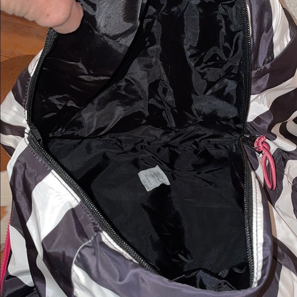 Victoria Secret Bag - Picture 6 of 6